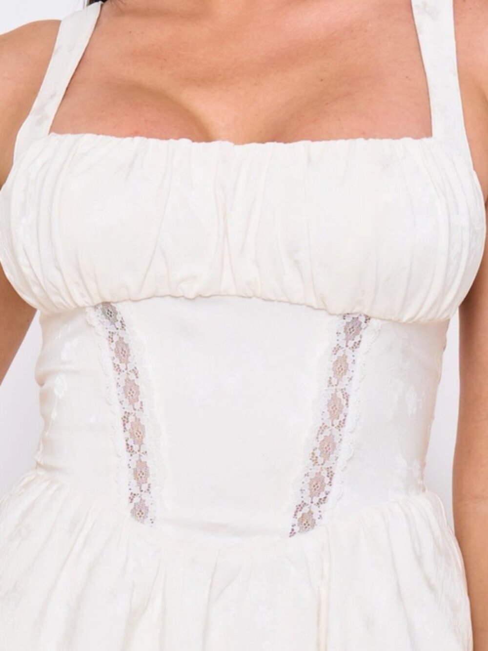 {NEW ARRIVAL} Vixen Floral Mini Dress | White - Picture 6 of 6